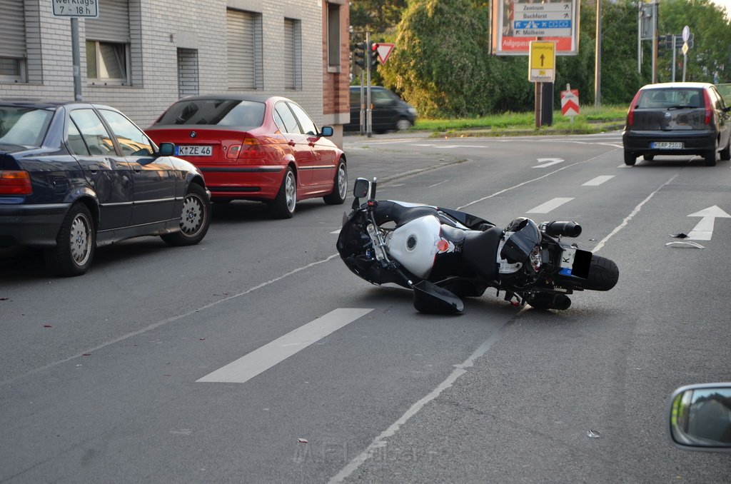 VU Alleinunfall Krad Koeln Kalk Buchforststr P14.JPG - Miklos Laubert